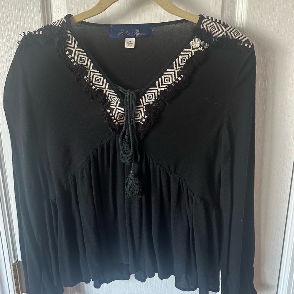 Very pretty ladies Blue Rain Top